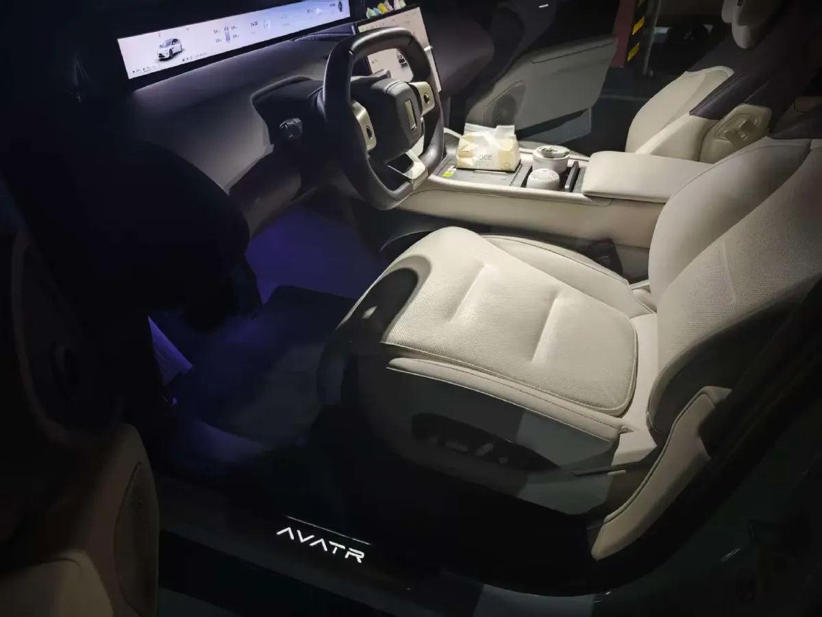 2025 Avatr 12 1.5T 156HP L4 REEV 39.05KWH,autocango,china used car exporter,china ev exporter,chinese used car exporter,chinese used ev exporter