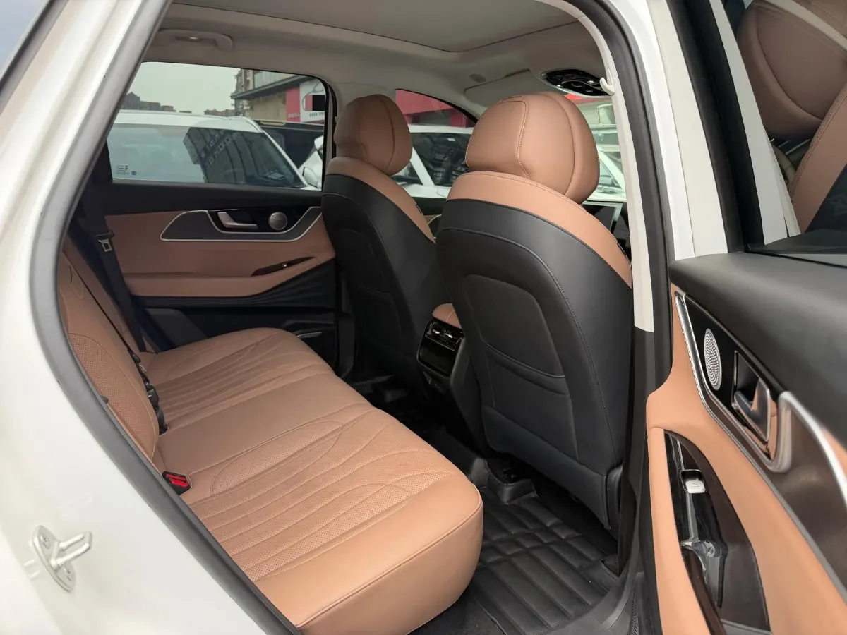 2024 Chery Tiggo8L 2.0T 254HP L4 8AT,autocango,china used car exporter,china ev exporter,chinese used car exporter,chinese used ev exporter