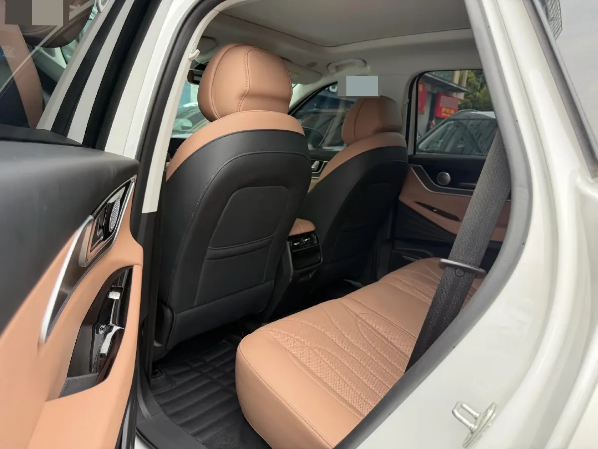 2024 Chery Tiggo8L 2.0T 254HP L4 8AT,autocango,china used car exporter,china ev exporter,chinese used car exporter,chinese used ev exporter