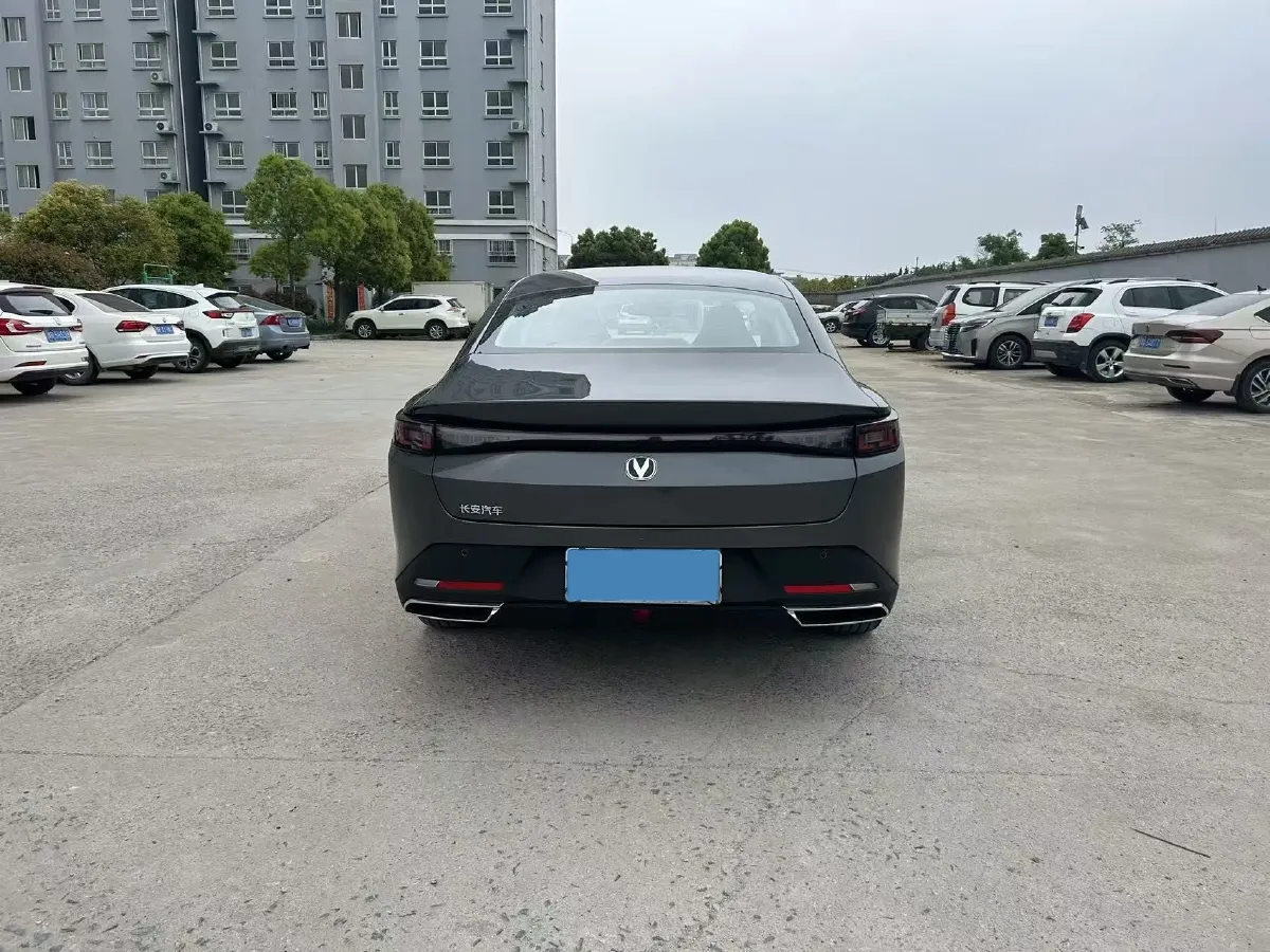 2025 ChangAn Eado 1.5T 192HP L4 7DCT,autocango,china used car exporter,china ev exporter,chinese used car exporter,chinese used ev exporter
