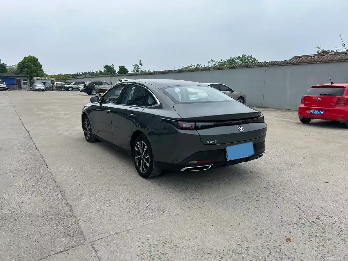 2025 ChangAn Eado 1.5T 192HP L4 7DCT,autocango,china used car exporter,china ev exporter,chinese used car exporter,chinese used ev exporter