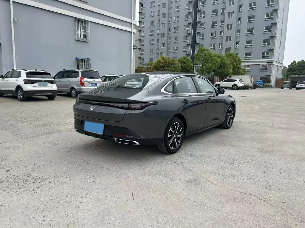 2025 ChangAn Eado 1.5T 192HP L4 7DCT,autocango,china used car exporter,china ev exporter,chinese used car exporter,chinese used ev exporter