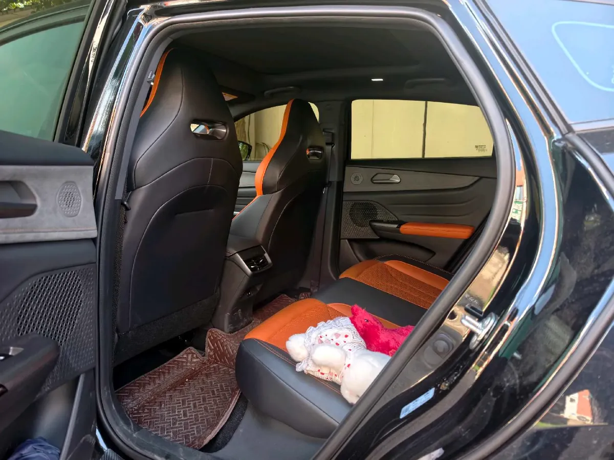 2025 ChangAn UNI-V 1.5T 192HP L4 7DCT,autocango,china used car exporter,china ev exporter,chinese used car exporter,chinese used ev exporter