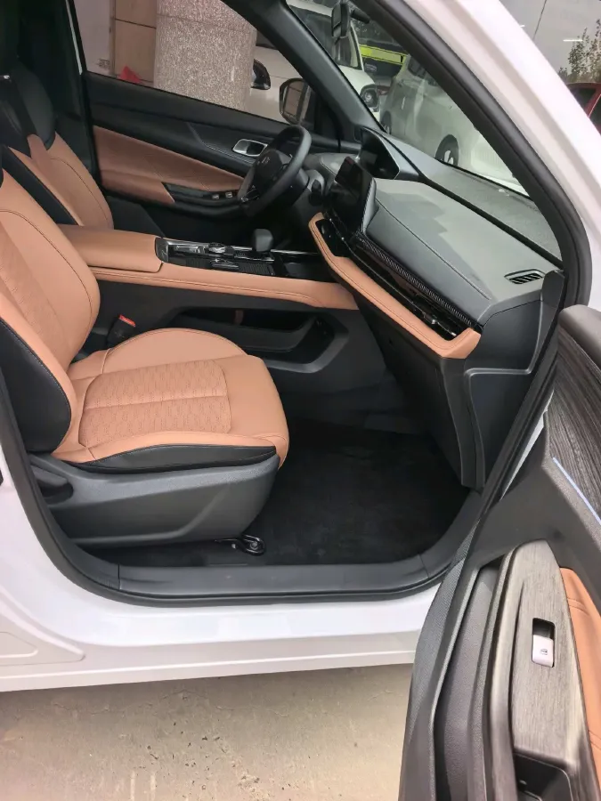 2024 ChangAn QiYuan Q05 Classic 1.5L 110HP L4 E-CVT PHEV 18.4KWH,autocango,china used car exporter,china ev exporter,chinese used car exporter,chinese used ev exporter