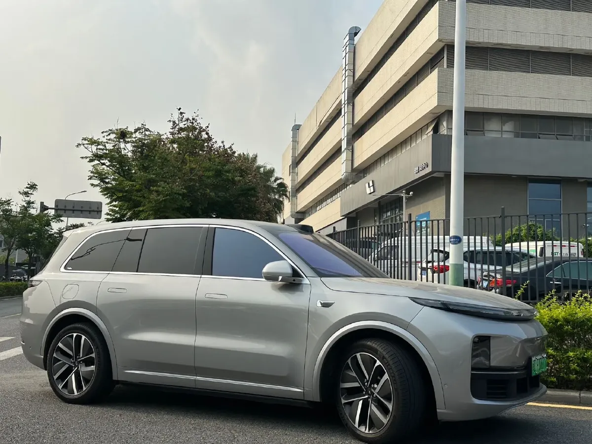 2022 Li L9 Range Extended 154HP REEV 42.6KWH,autocango,china used car exporter,china ev exporter,chinese used car exporter,chinese used ev exporter