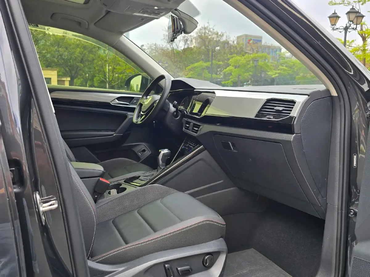 2021 Volkswagen Tayron 2.0T 186HP L4 7DCT,autocango,china used car exporter,china ev exporter,chinese used car exporter,chinese used ev exporter