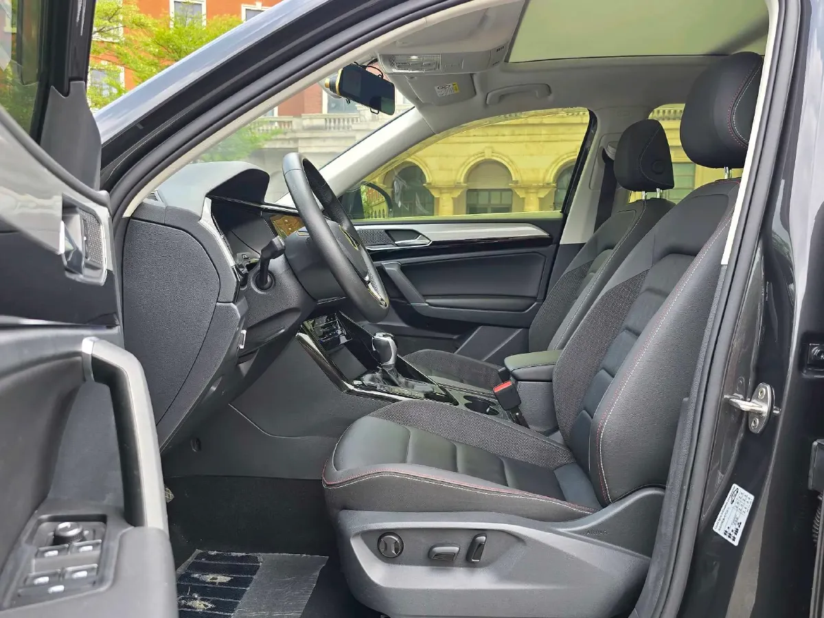 2021 Volkswagen Tayron 2.0T 186HP L4 7DCT,autocango,china used car exporter,china ev exporter,chinese used car exporter,chinese used ev exporter