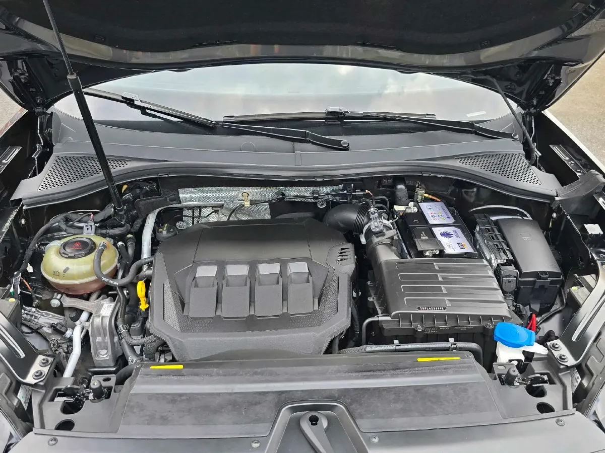 2021 Volkswagen Tayron 2.0T 186HP L4 7DCT,autocango,china used car exporter,china ev exporter,chinese used car exporter,chinese used ev exporter