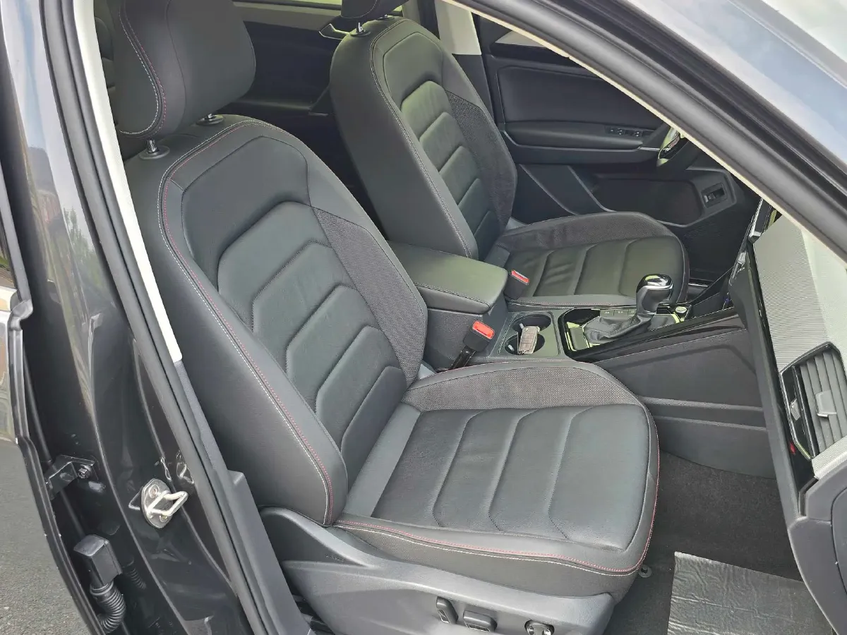 2021 Volkswagen Tayron 2.0T 186HP L4 7DCT,autocango,china used car exporter,china ev exporter,chinese used car exporter,chinese used ev exporter