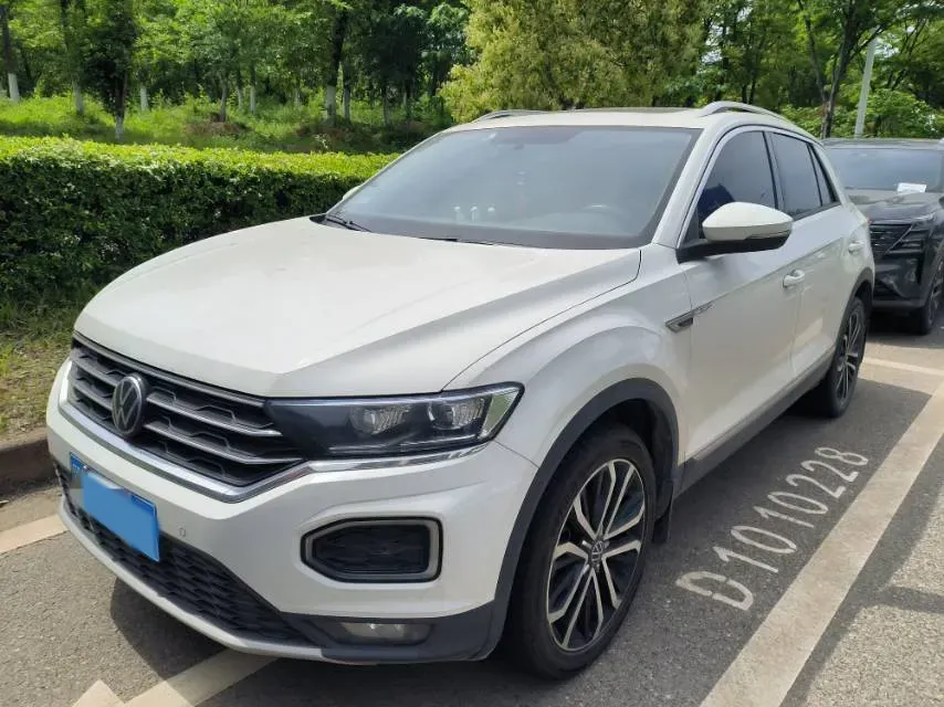 2022 Volkswagen T-Roc 1.4T 150HP L4 7DCT,autocango,china used car exporter,china ev exporter,chinese used car exporter,chinese used ev exporter