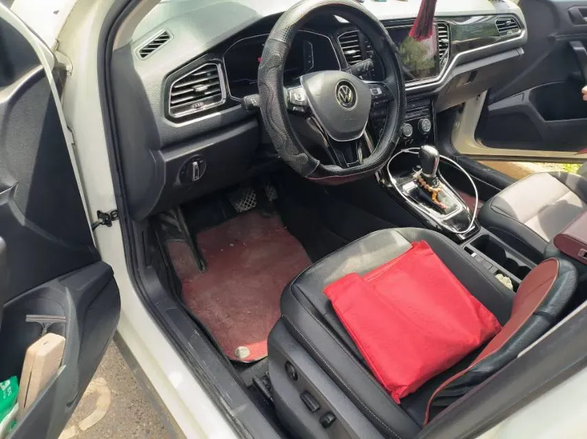 2022 Volkswagen T-Roc 1.4T 150HP L4 7DCT,autocango,china used car exporter,china ev exporter,chinese used car exporter,chinese used ev exporter