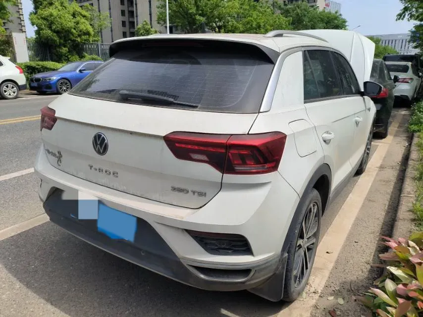2022 Volkswagen T-Roc 1.4T 150HP L4 7DCT,autocango,china used car exporter,china ev exporter,chinese used car exporter,chinese used ev exporter