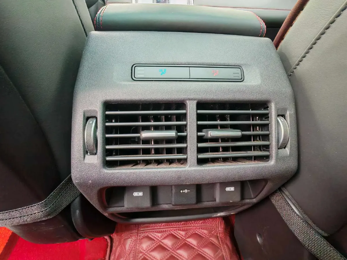 2021 Land Rover Discovery Sport 2.0T 249HP L4 9AT,autocango,china used car exporter,china ev exporter,chinese used car exporter,chinese used ev exporter