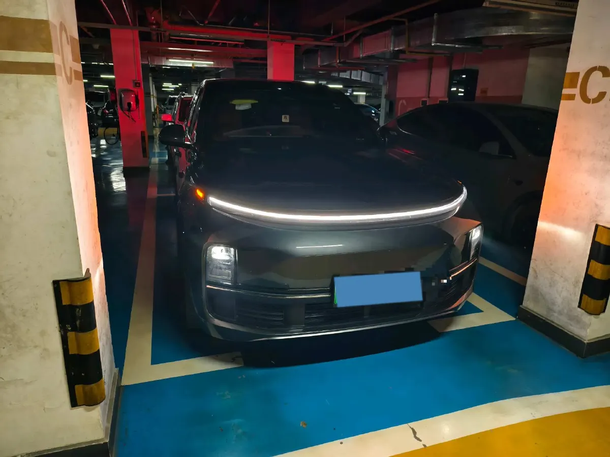 2022 Li L9 Range Extended 154HP REEV 42.6KWH,autocango,china used car exporter,china ev exporter,chinese used car exporter,chinese used ev exporter