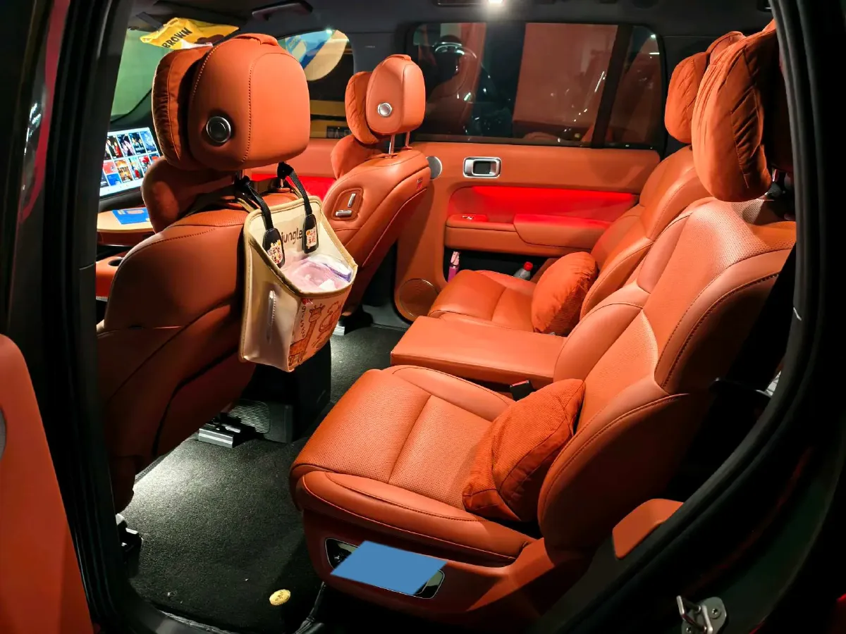 2022 Li L9 Range Extended 154HP REEV 42.6KWH,autocango,china used car exporter,china ev exporter,chinese used car exporter,chinese used ev exporter