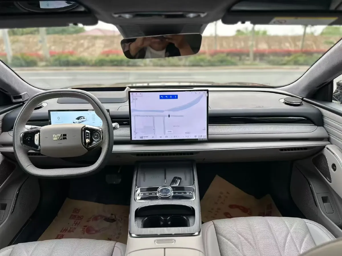 2025 Geely Galaxy Starshine 8 1.5T 163HP L4 3DHT PHEV 27.69KWH,autocango,china used car exporter,china ev exporter,chinese used car exporter,chinese used ev exporter