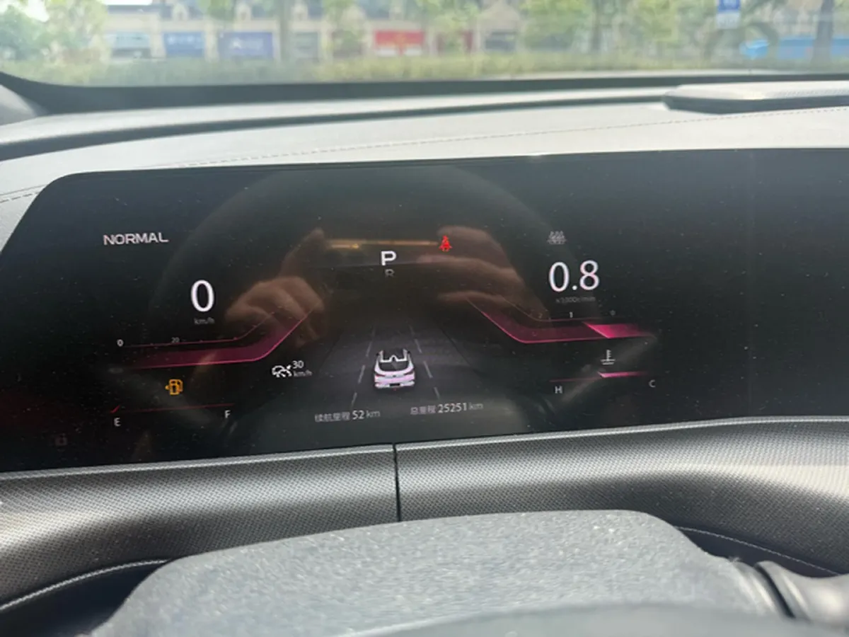 2020 ChangAn UNI-T 1.5T 180HP L4 7DCT,autocango,china used car exporter,china ev exporter,chinese used car exporter,chinese used ev exporter