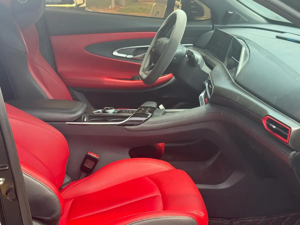 2020 ChangAn UNI-T 1.5T 180HP L4 7DCT,autocango,china used car exporter,china ev exporter,chinese used car exporter,chinese used ev exporter