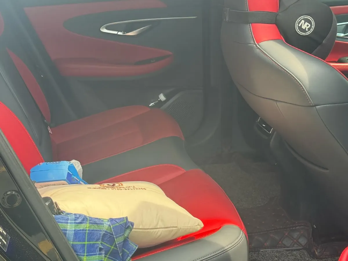 2020 ChangAn UNI-T 1.5T 180HP L4 7DCT,autocango,china used car exporter,china ev exporter,chinese used car exporter,chinese used ev exporter