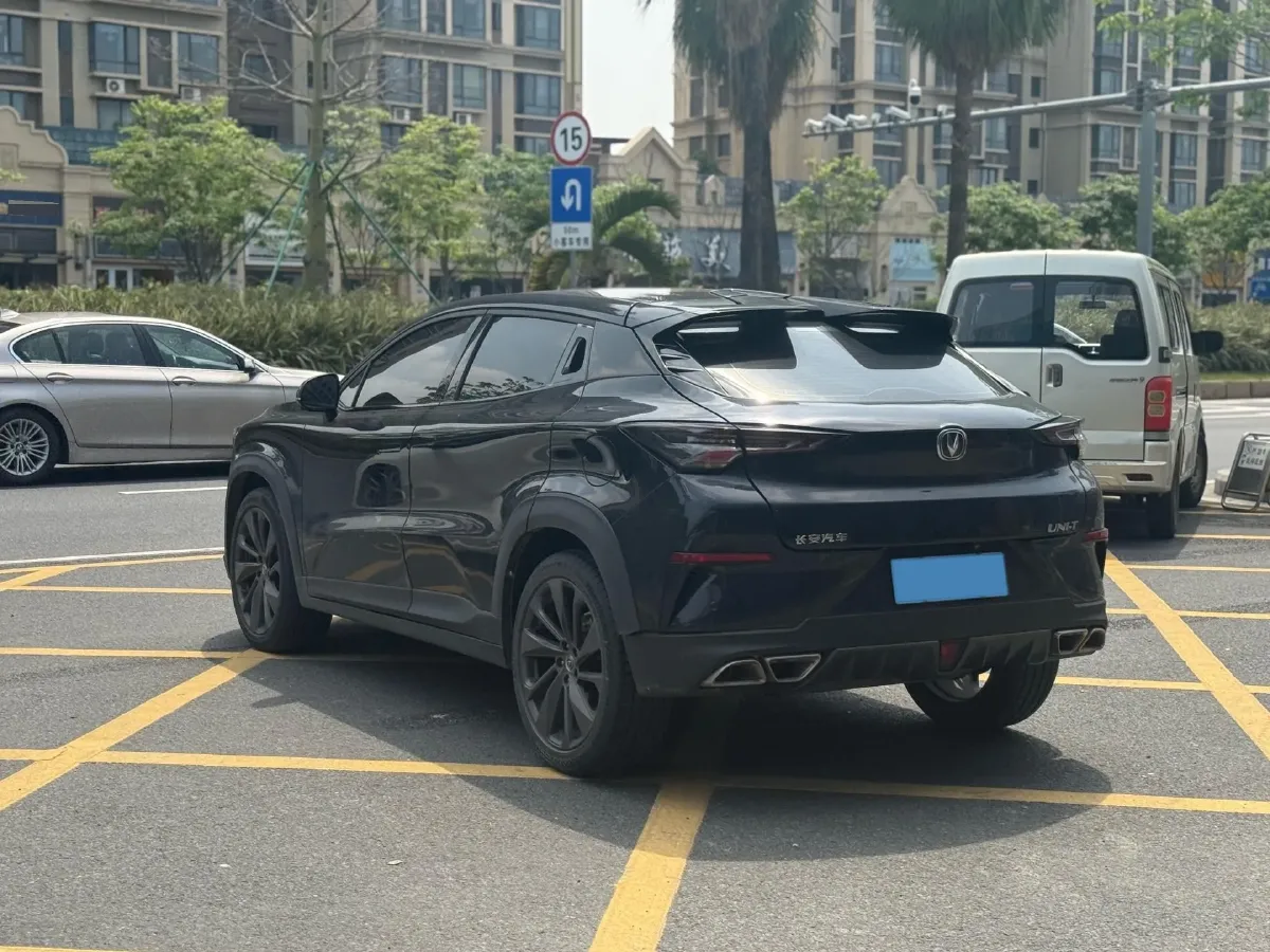 2020 ChangAn UNI-T 1.5T 180HP L4 7DCT,autocango,china used car exporter,china ev exporter,chinese used car exporter,chinese used ev exporter