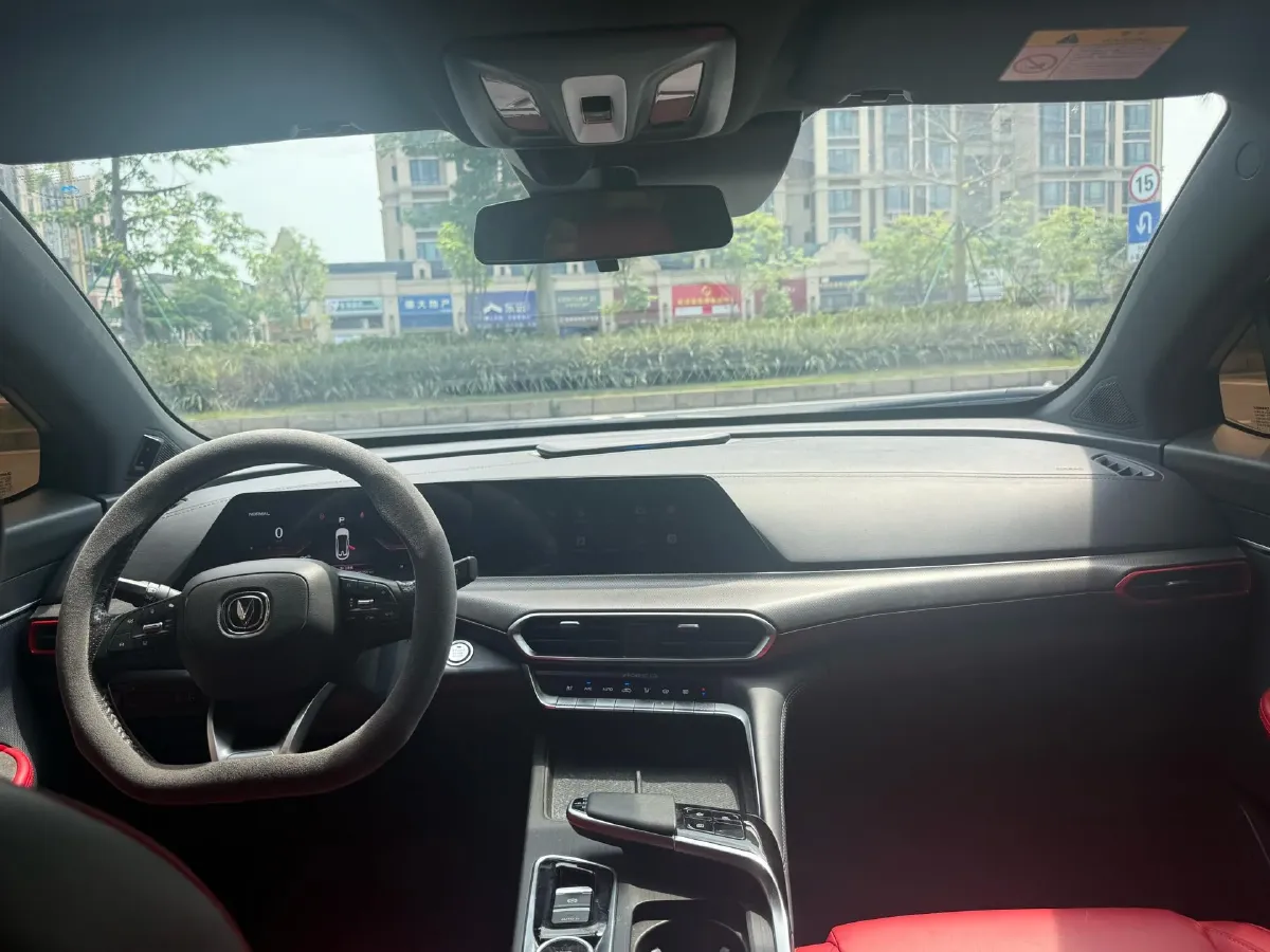 2020 ChangAn UNI-T 1.5T 180HP L4 7DCT,autocango,china used car exporter,china ev exporter,chinese used car exporter,chinese used ev exporter