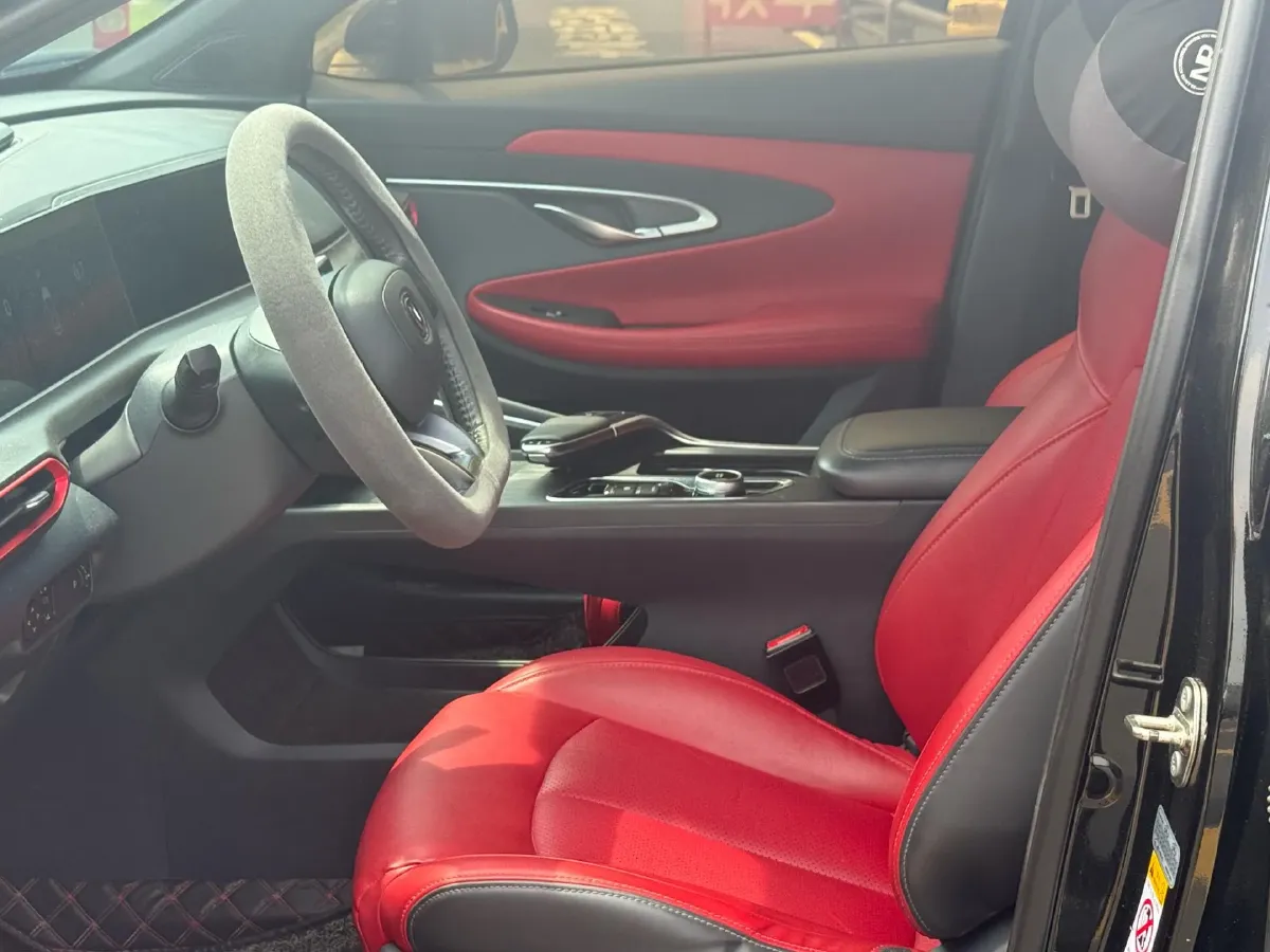 2020 ChangAn UNI-T 1.5T 180HP L4 7DCT,autocango,china used car exporter,china ev exporter,chinese used car exporter,chinese used ev exporter