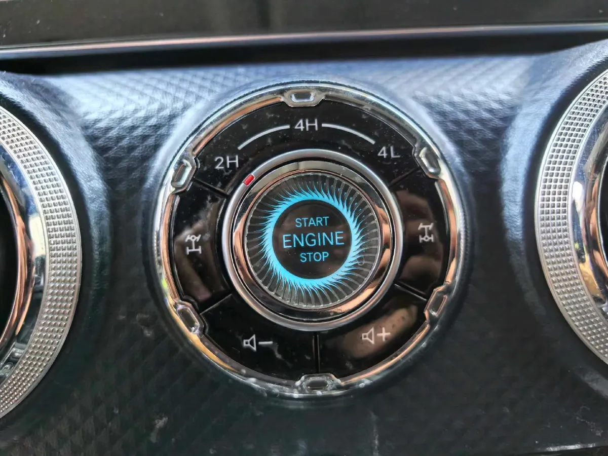 2021 Beijing BJ40 2.0T 224HP L4 8AT,autocango,china used car exporter,china ev exporter,chinese used car exporter,chinese used ev exporter