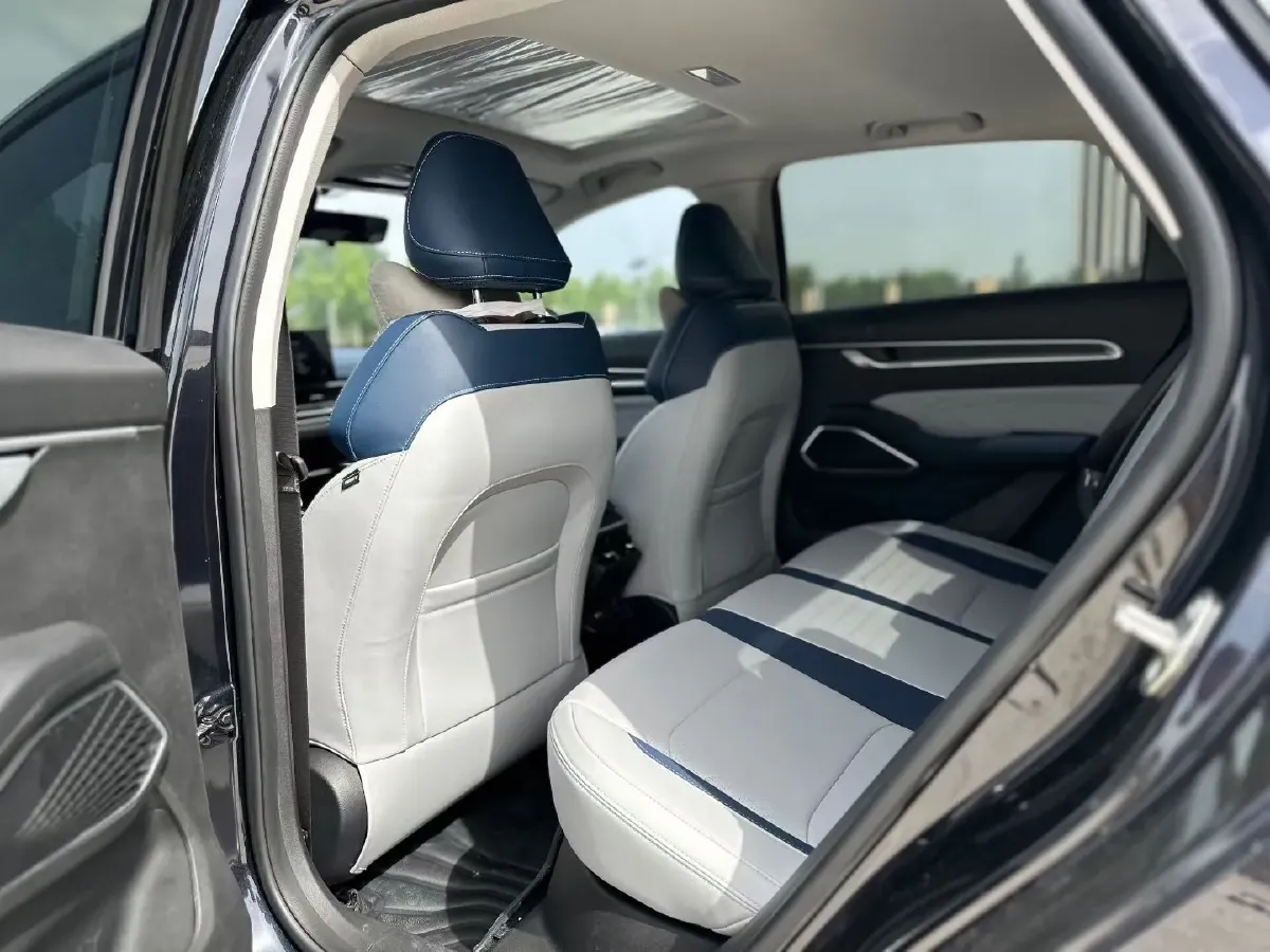 2022 Geely Emgrand 1.5L 114HP L4 CVT,autocango,china used car exporter,china ev exporter,chinese used car exporter,chinese used ev exporter