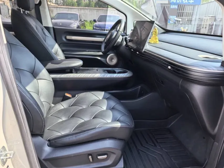 2023 BaoJun Cloud BEV 50.6KWH,autocango,china used car exporter,china ev exporter,chinese used car exporter,chinese used ev exporter