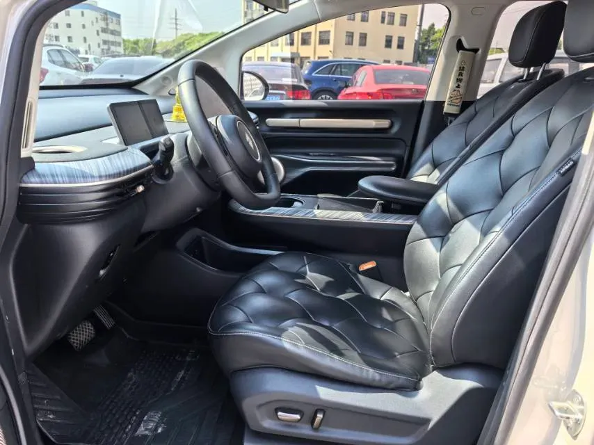 2023 BaoJun Cloud BEV 50.6KWH,autocango,china used car exporter,china ev exporter,chinese used car exporter,chinese used ev exporter