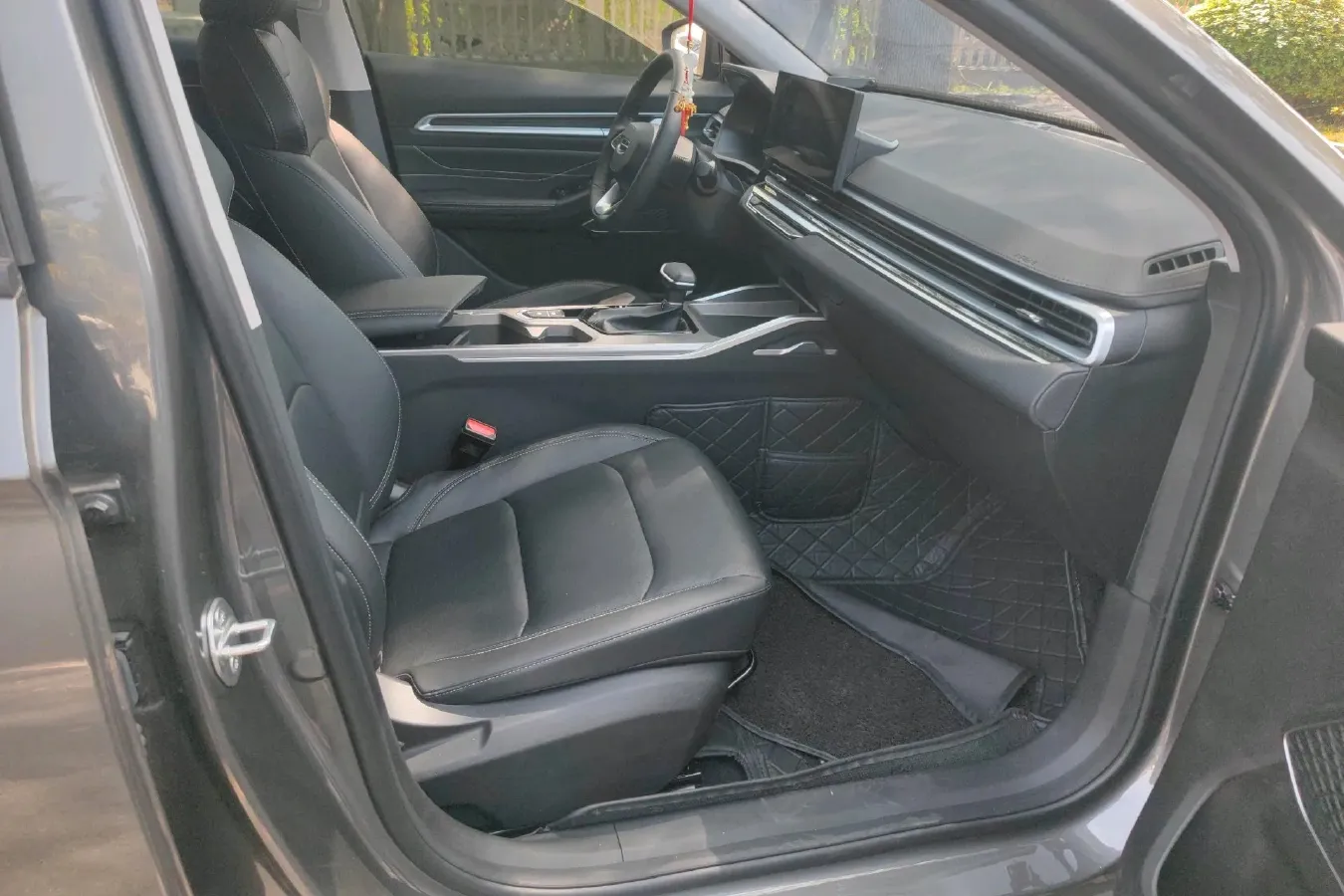 2023 Geely Emgrand 1.5L 127HP L4 CVT,autocango,china used car exporter,china ev exporter,chinese used car exporter,chinese used ev exporter