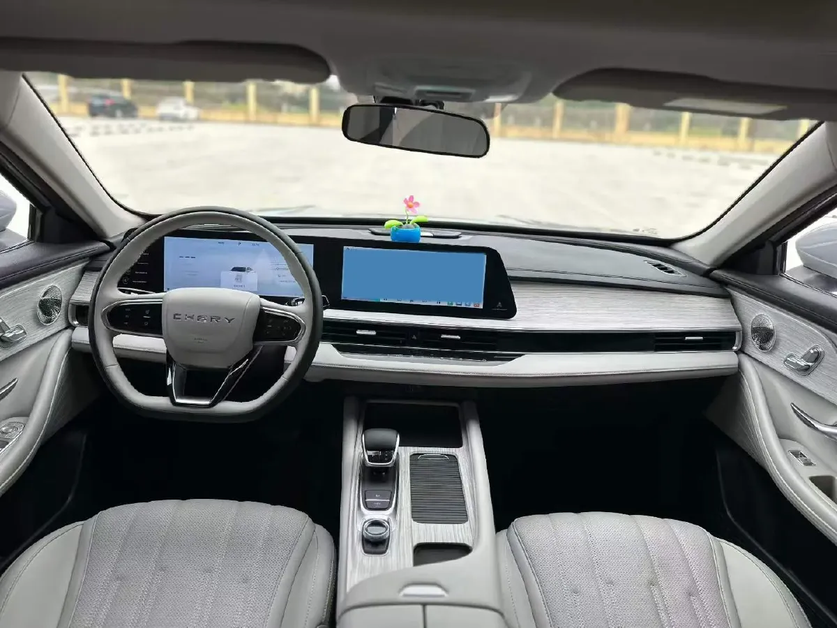 2024 Fulwin FulwinA8 1.5T 156HP L4 1DHT PHEV 18.3KWH,autocango,china used car exporter,china ev exporter,chinese used car exporter,chinese used ev exporter