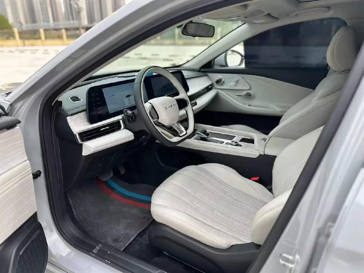 2024 Fulwin FulwinA8 1.5T 156HP L4 1DHT PHEV 18.3KWH,autocango,china used car exporter,china ev exporter,chinese used car exporter,chinese used ev exporter