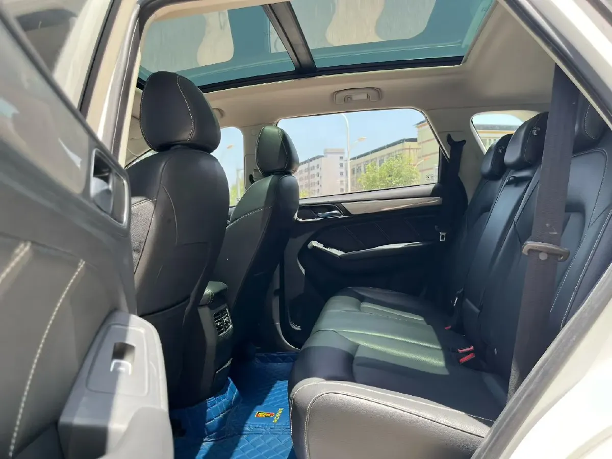 2018 Roewe RX5 1.5T 169HP L4 7DCT,autocango,china used car exporter,china ev exporter,chinese used car exporter,chinese used ev exporter