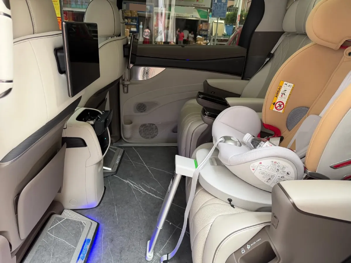 2022 Mercedes-Benz GLC Class 2.0T 197HP L4 9AT,autocango,china used car exporter,china ev exporter,chinese used car exporter,chinese used ev exporter