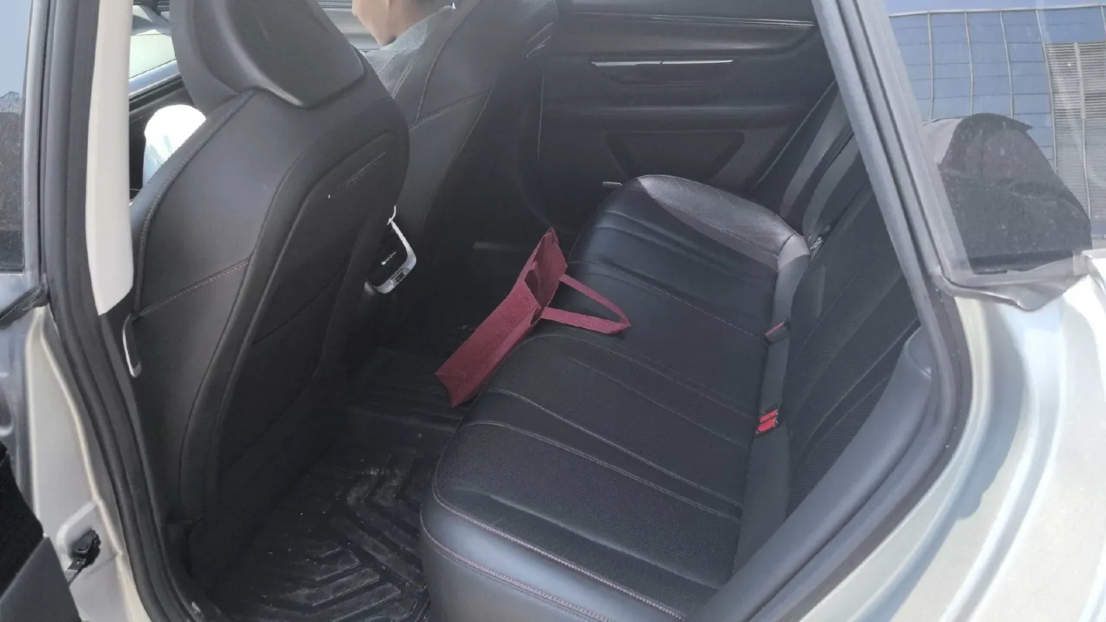 2022 Xpeng P7 BEV 60.2KWH,autocango,china used car exporter,china ev exporter,chinese used car exporter,chinese used ev exporter