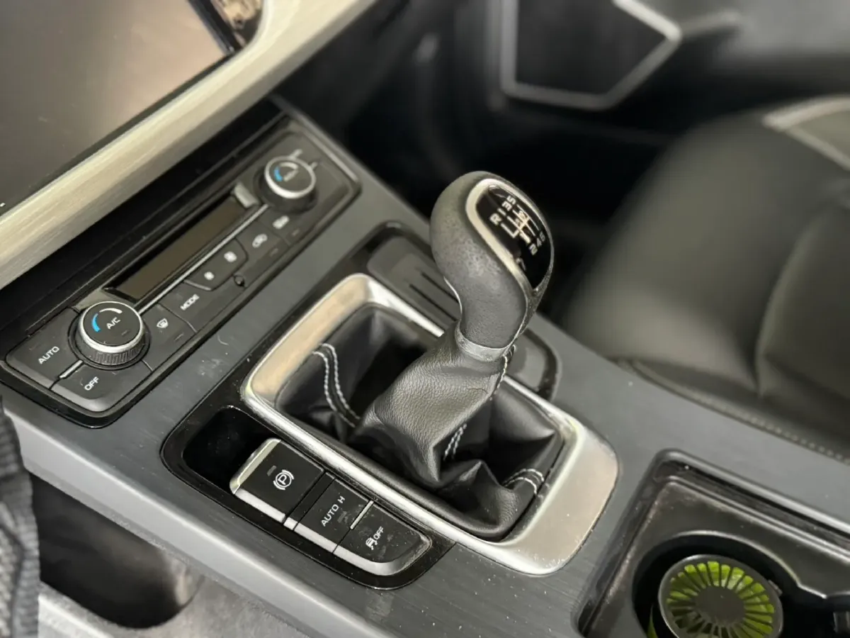 2020 Geely Azkarra 1.8T 163HP L4 6MT,autocango,china used car exporter,china ev exporter,chinese used car exporter,chinese used ev exporter