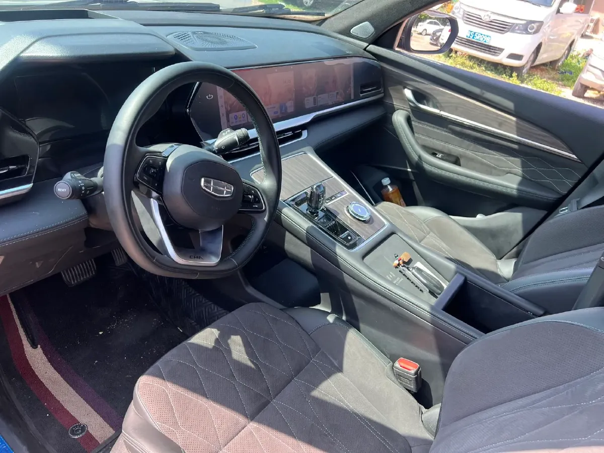 2025 Geely Monjaro 2.0T 238HP L4 8AT,autocango,china used car exporter,china ev exporter,chinese used car exporter,chinese used ev exporter