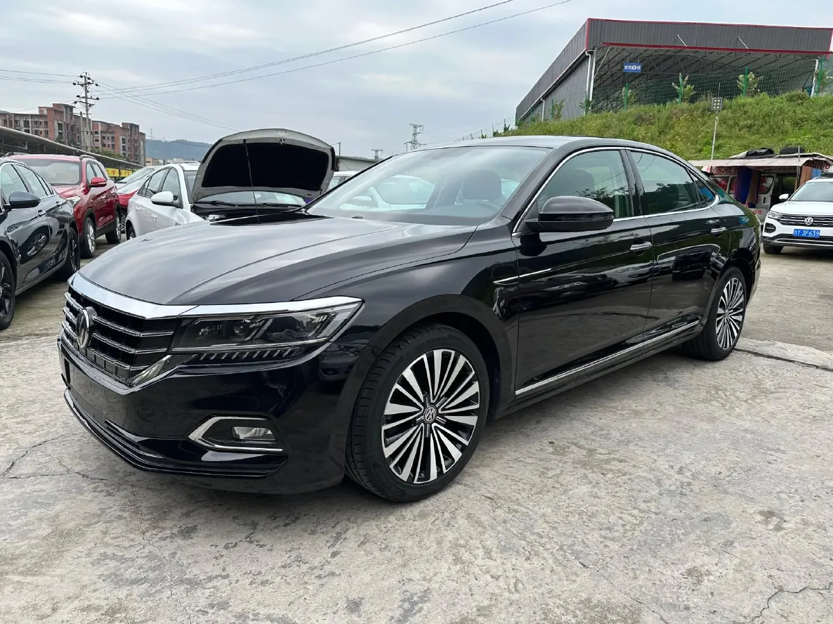 2020 Volkswagen Passat 2.0T 186HP L4 7DCT,autocango,china used car exporter,china ev exporter,chinese used car exporter,chinese used ev exporter