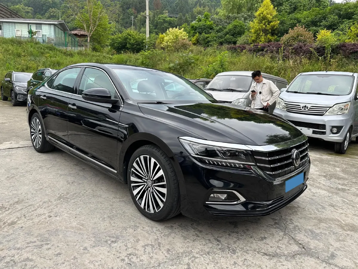 2020 Volkswagen Passat 2.0T 186HP L4 7DCT,autocango,china used car exporter,china ev exporter,chinese used car exporter,chinese used ev exporter