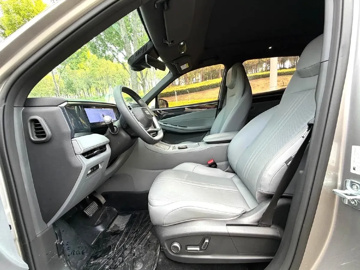 2025 Geely Galaxy L7 1.5L 112HP L4 1DHT PHEV 18.4KWH,autocango,china used car exporter,china ev exporter,chinese used car exporter,chinese used ev exporter