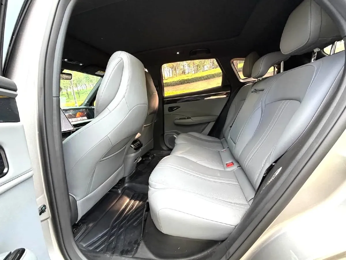 2025 Geely Galaxy L7 1.5L 112HP L4 1DHT PHEV 18.4KWH,autocango,china used car exporter,china ev exporter,chinese used car exporter,chinese used ev exporter