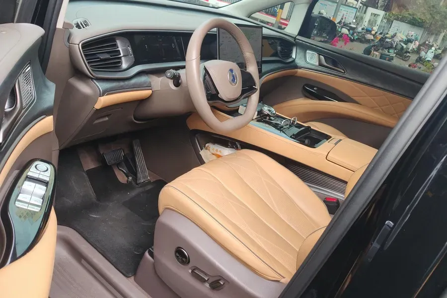 2023 Denza D9 1.5T 139HP L4 E-CVT PHEV 20.39KWH,autocango,china used car exporter,china ev exporter,chinese used car exporter,chinese used ev exporter