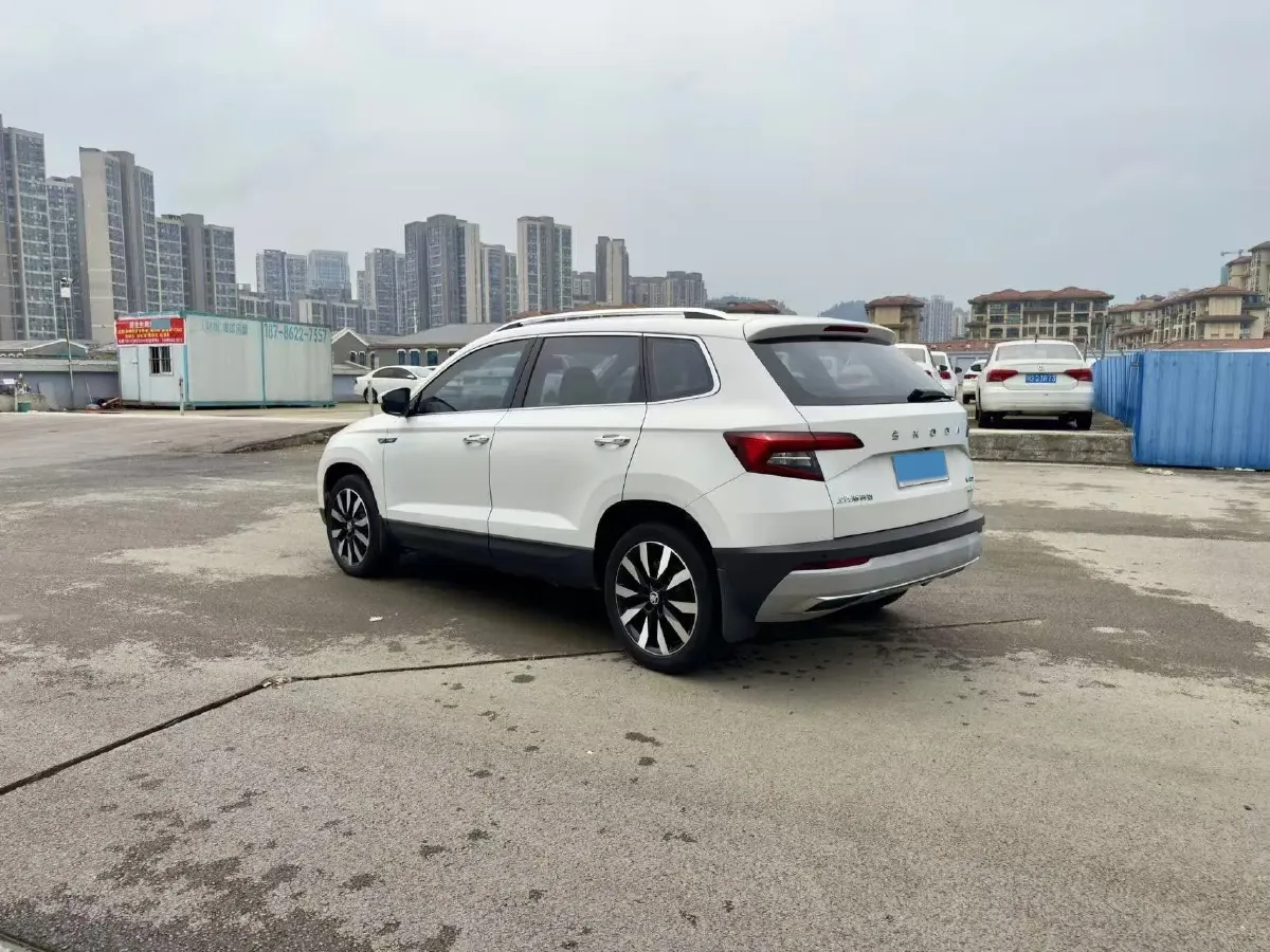 2020 Skoda Karoq 1.4T 150HP L4 7DCT,autocango,china used car exporter,china ev exporter,chinese used car exporter,chinese used ev exporter