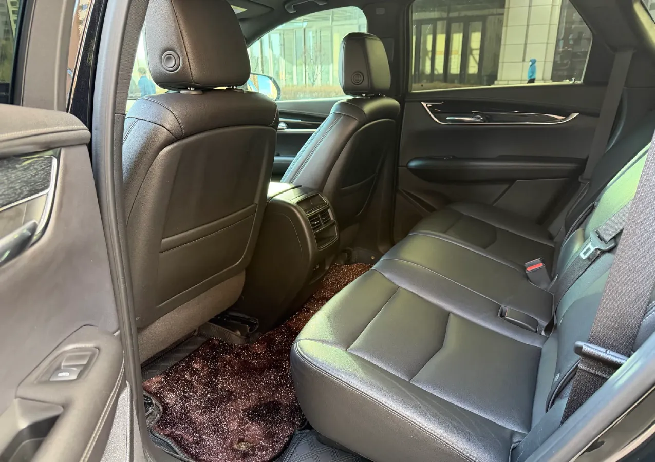 2021 Cadillac XT5 2.0T 237HP L4 9AT,autocango,china used car exporter,china ev exporter,chinese used car exporter,chinese used ev exporter