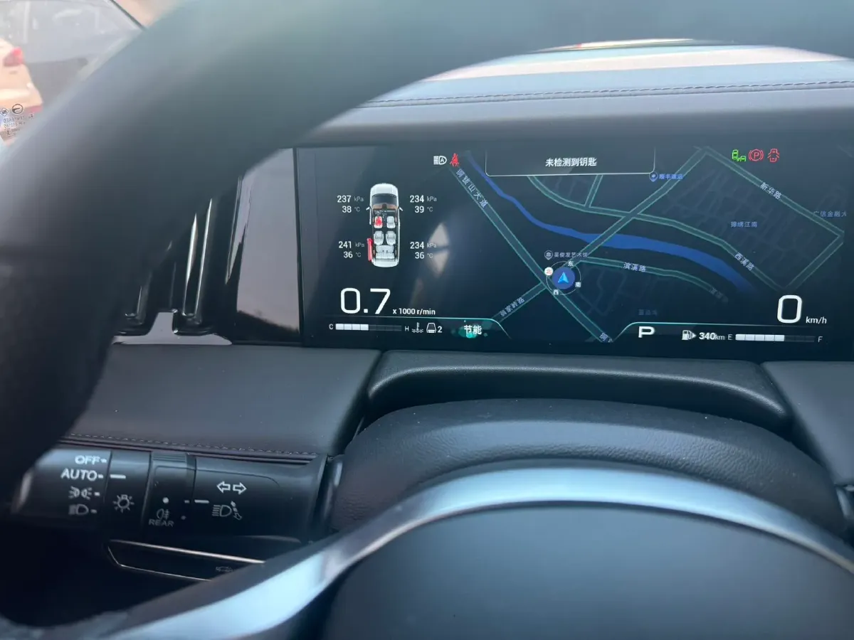 2024 GAC Trumpchi M8 2.0T 252HP L4 8AT,autocango,china used car exporter,china ev exporter,chinese used car exporter,chinese used ev exporter