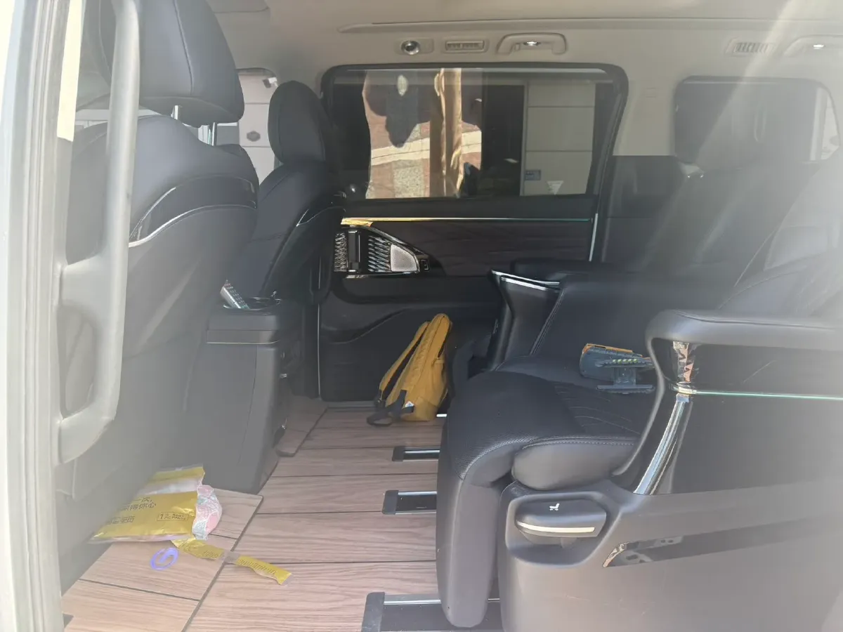 2024 GAC Trumpchi M8 2.0T 252HP L4 8AT,autocango,china used car exporter,china ev exporter,chinese used car exporter,chinese used ev exporter