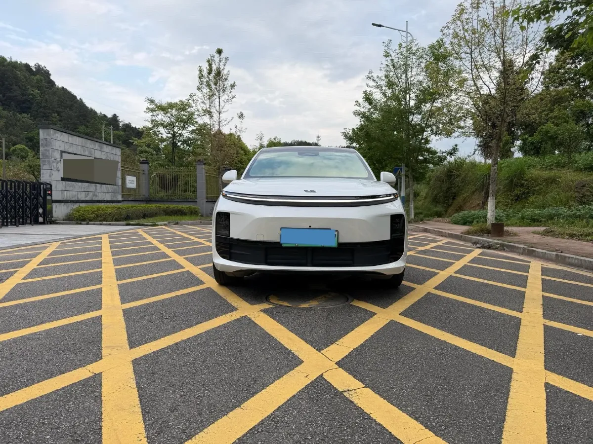 2024 Li L6 Range Extended 154HP L4 REEV 36.8KWH,autocango,china used car exporter,china ev exporter,chinese used car exporter,chinese used ev exporter