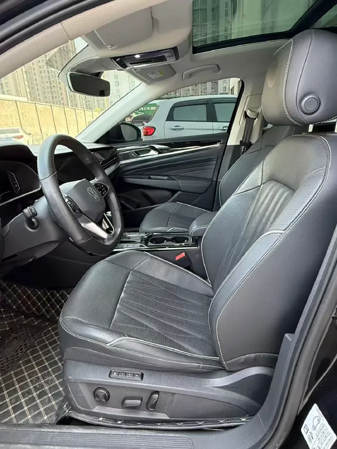 2022 Xpeng P7 BEV 60.2KWH,autocango,china used car exporter,china ev exporter,chinese used car exporter,chinese used ev exporter