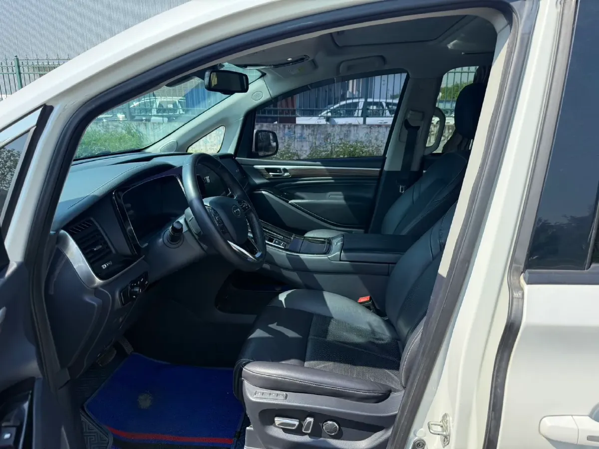 2021 GAC Trumpchi M8 2.0T 252HP L4 8AT,autocango,china used car exporter,china ev exporter,chinese used car exporter,chinese used ev exporter